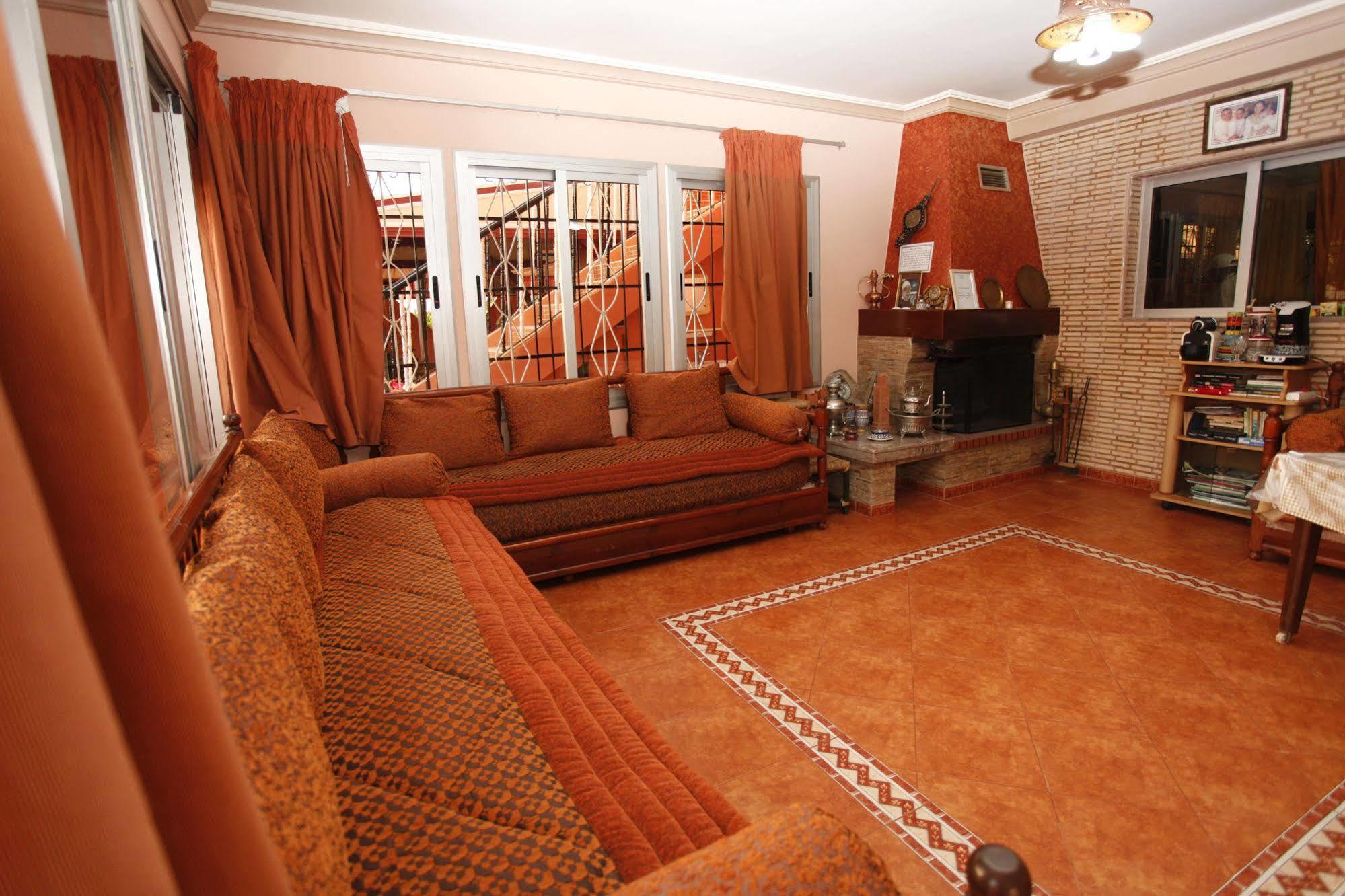 Gite Karima Madagh Luaran gambar