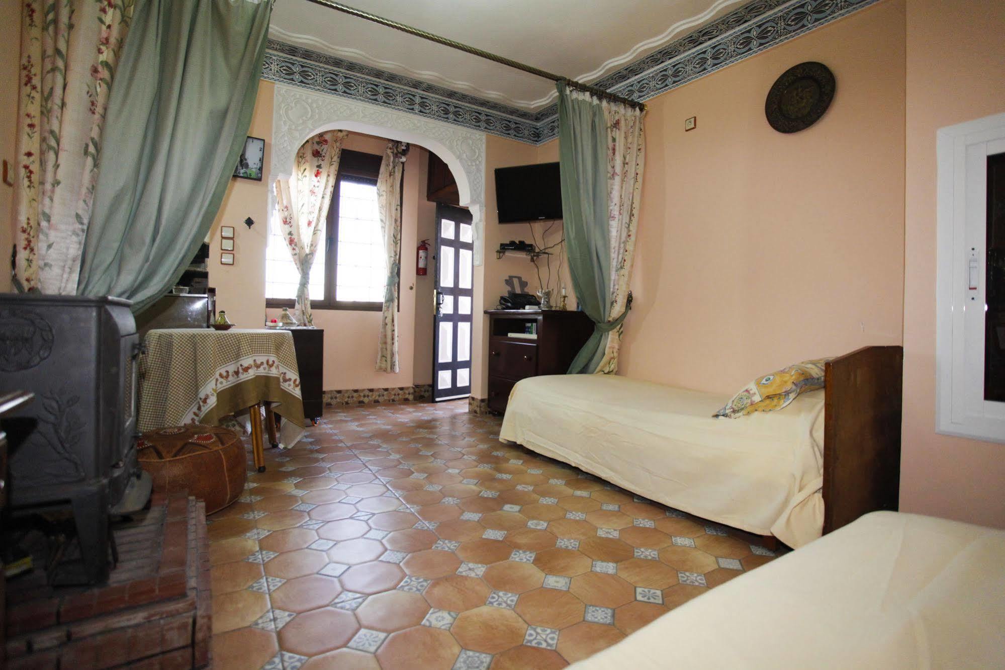 Gite Karima Madagh Luaran gambar